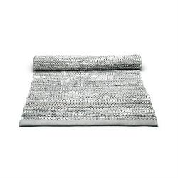 Rug Solid læder tæppe i light grey i 75 x 200cm.